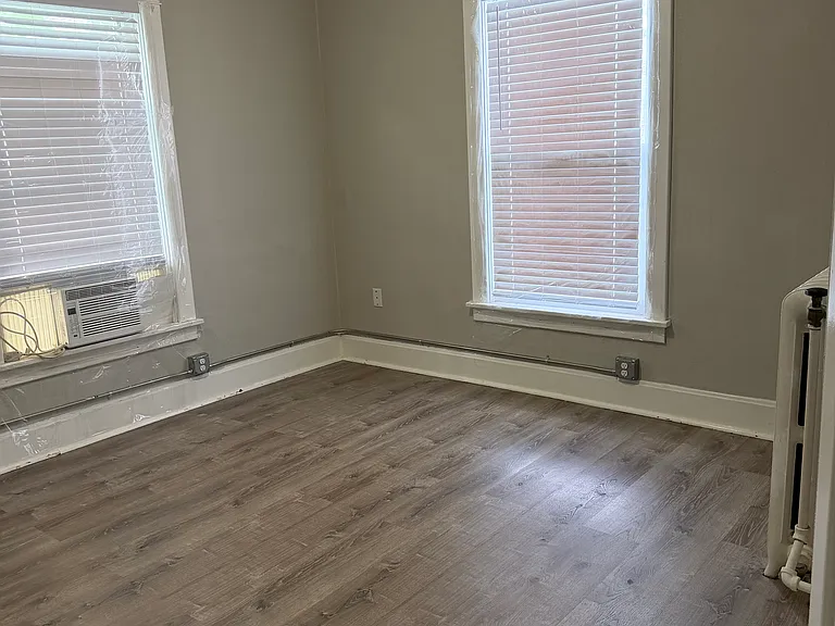 1410 B St #2 — Photo 15