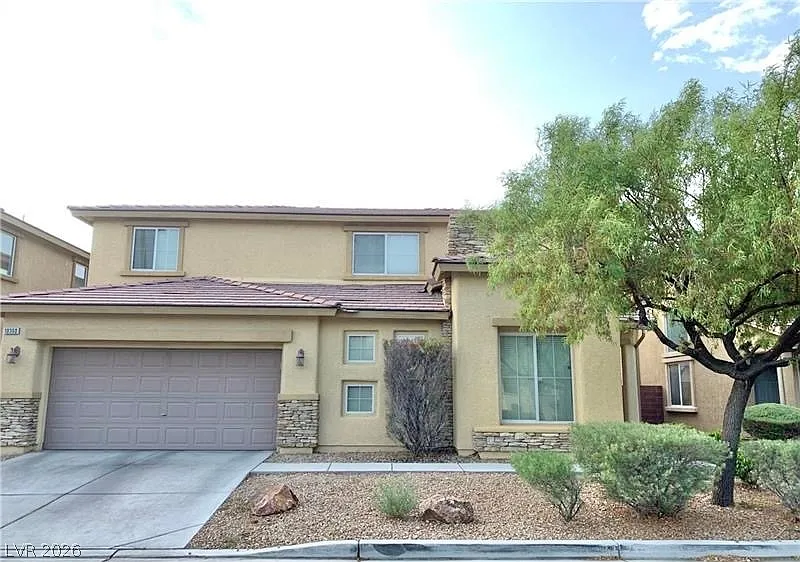 3 bed, 3.0 bath, 2406 sqft, $2,550 — Photo 2