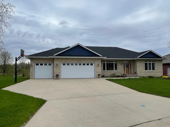 2460 Campbell Blvd, Worthington, MN 56187