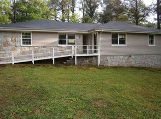 4949 Valley Dale Dr, Lilburn, GA 30047