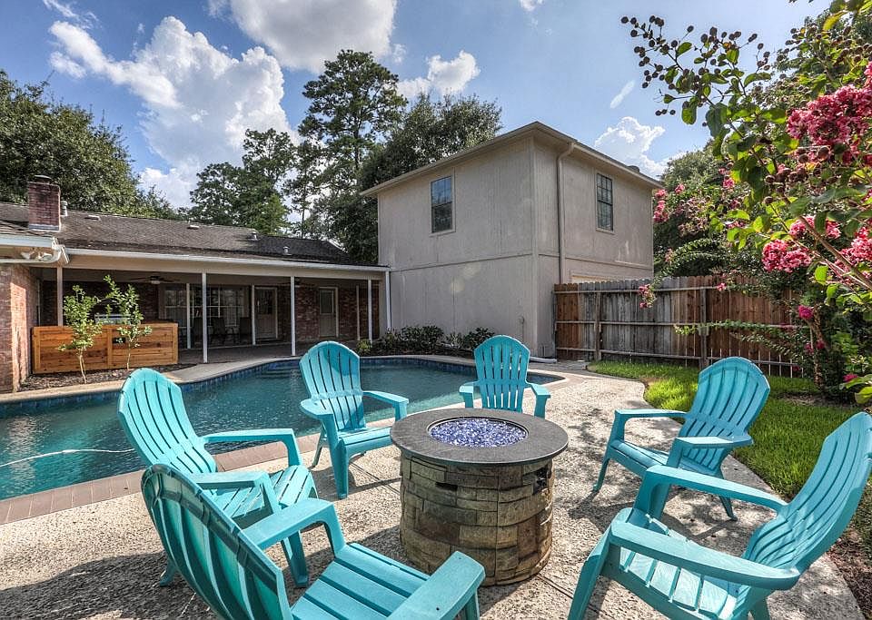 2nd image of 27237 Pyeatt Ln