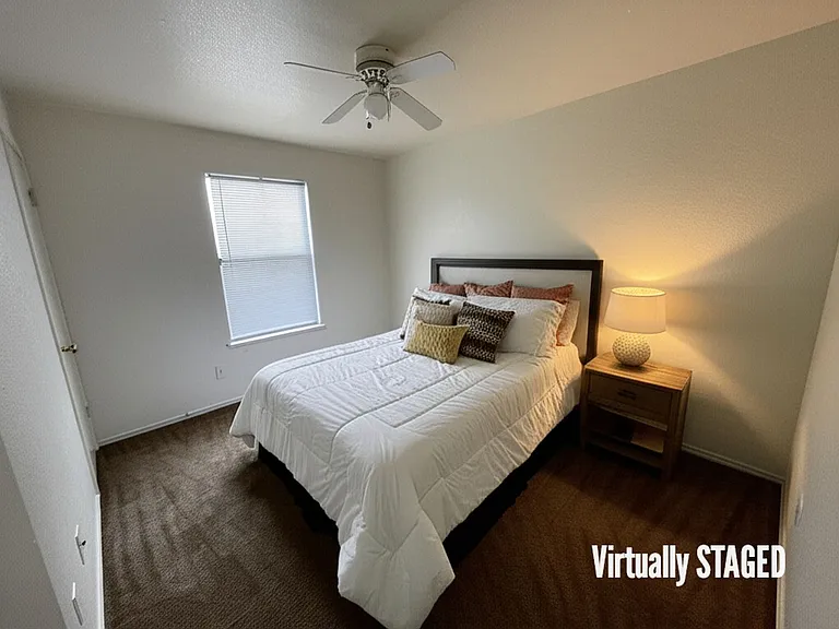 Rent Rollback! Get $100 in savings! — Photo 10