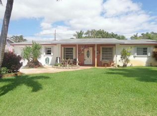 2745 Cambridge Road, Lake Worth, FL 33462