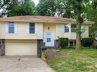 1707 NW 104th St, Clive, IA 50325