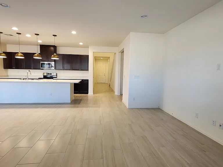 125 Parliament Cyn — Photo 5