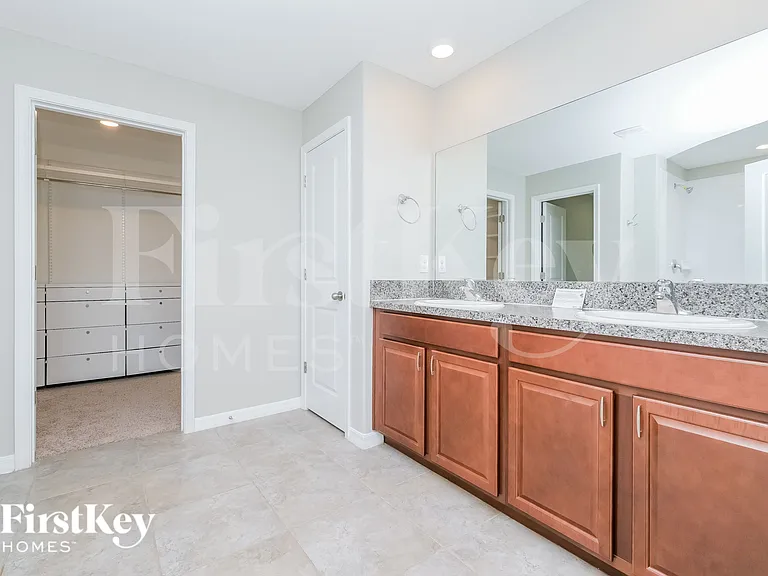 6117 Tremeza Pl — Photo 9