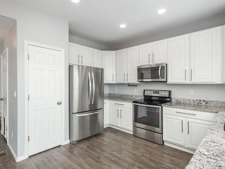 2527 S Andes Cir — Photo 3