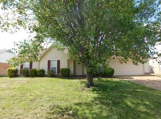 7085 Tudor Ln, Horn Lake, MS 38637
