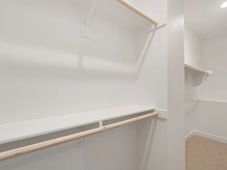 138 S Gardenia — Photo 11