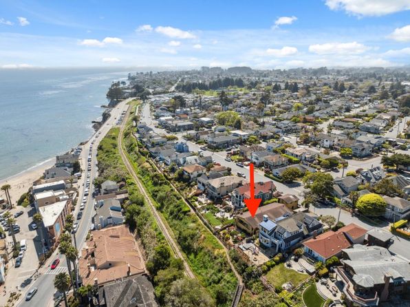 1540 Prospect Ave, Capitola, CA 95010