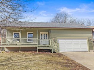 247 N Lincoln Ave, Carpentersville, IL
