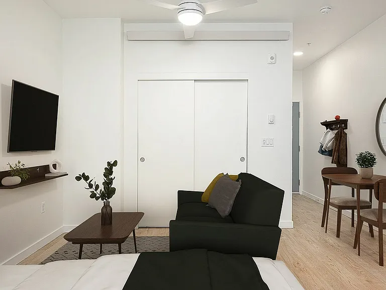 330 Dekum Apartments — Photo 6