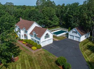 160 Fox Hollow Ln, Bangor, ME 04401
