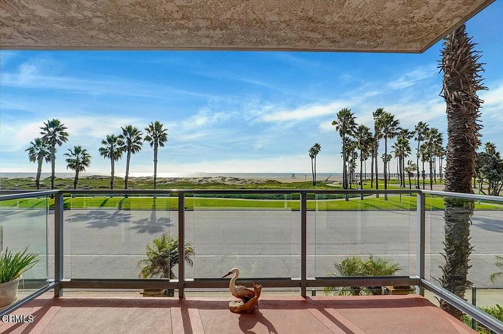 1 bed, 1.0 bath, 649 sqft, $2,650 — Photo 2