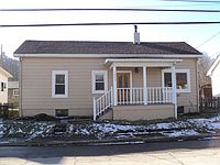 2nd image of 1323 Josephine St