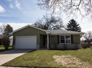 208 E Beutel Rd, Port Washington, WI 53074