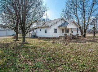 17798 Iowa Ln, Carthage, MO 64836