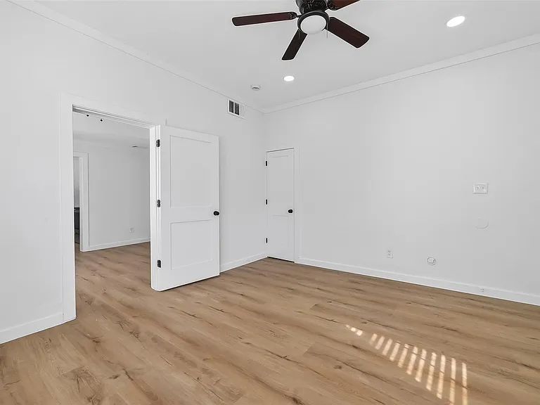 2202 Hutchins St #A — Photo 23
