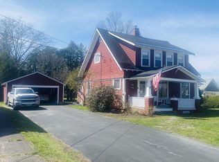 165 Beach St, Derby Line, VT 05830