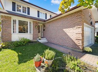 6346 Beausejour Dr, Ottawa, ON K1C3J8