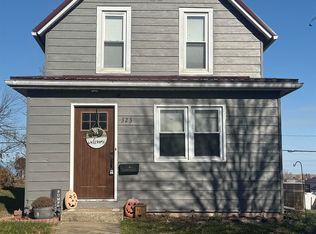323 Johnston St, Gladbrook, IA 50635