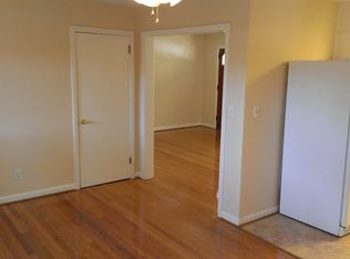 6914 Holiday Rd N, Jacksonville, FL 32216