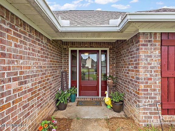 5th image of 115 Ash Ridge Pl