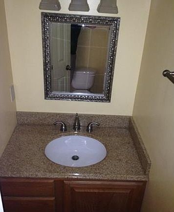 3rd image of 6591 Harbourview Dr