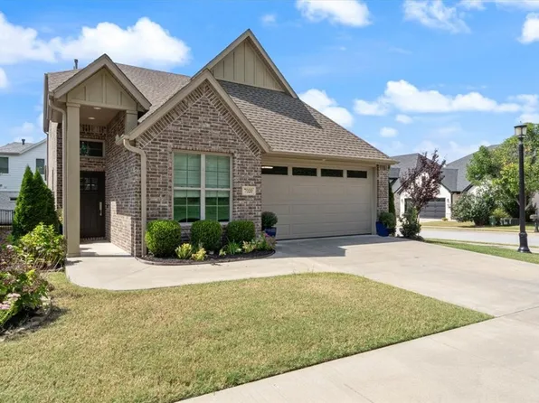 7020 W Brookview Rd, Rogers, AR 72758