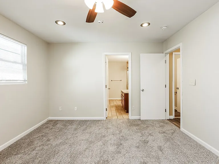 2410 Ozark Trl SW — Photo 9