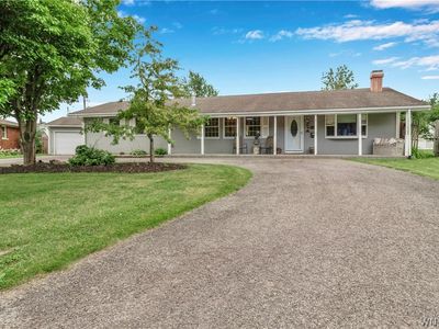 24 Eisenhower Dr, Lockport, NY, 14094