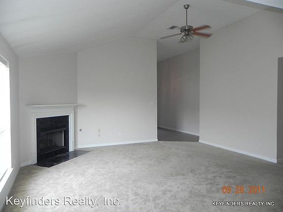 2nd image of 23892 Sandlewood Ct