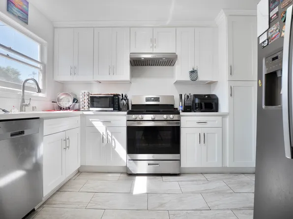 7203 Blackton Dr, La Mesa, CA 91941