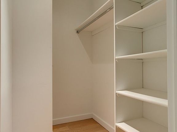 5th image of 37 Wall St APT 20J