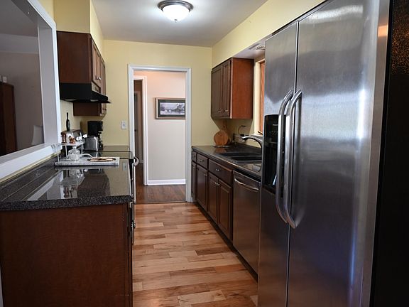 5th image of 3501 Cathy Ln