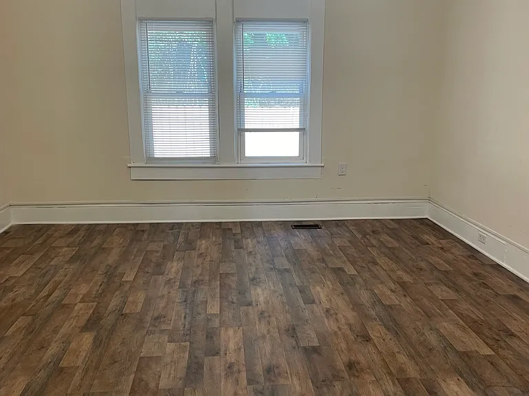 1115 Whitman St — Photo 6