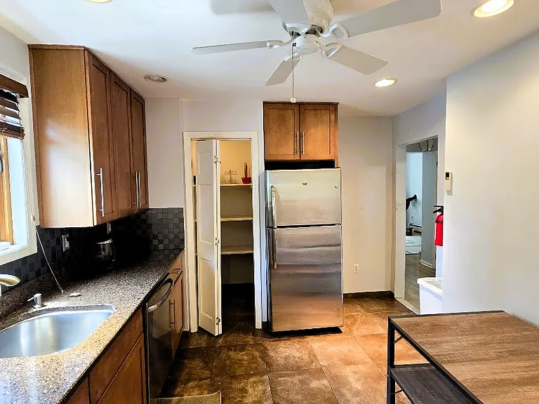 592 Forest St #1 — Photo 13