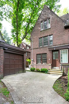 Sold by Terrace Sotheby's International Realty | media 83