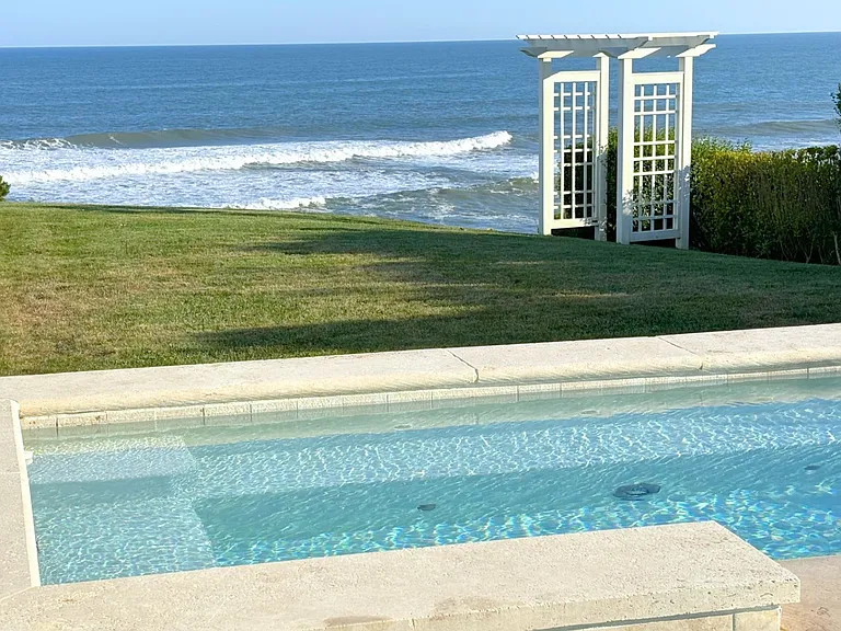 390 Old Montauk Hwy — Photo 31