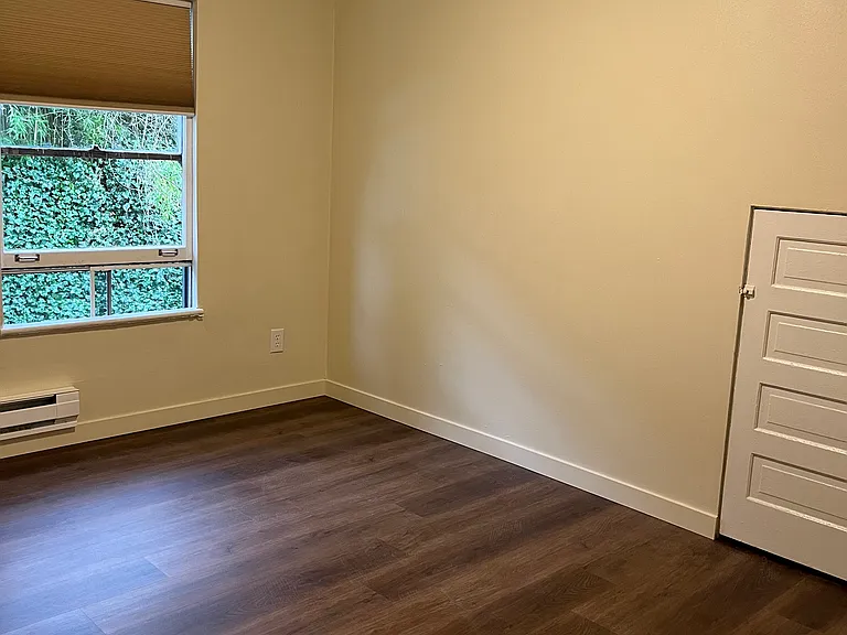 1020 Belmont Ave E #3 — Photo 9