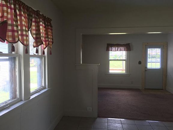 3rd image of 5302 Hollis Ave