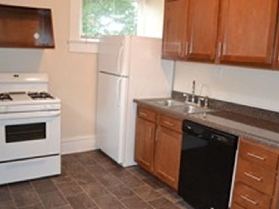 2nd image of 69 E Lane Ave #69A