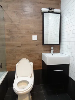 Rented by Miron Realty Group | media 35