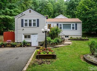 10 Stiles Rd, Warren, NJ 07059