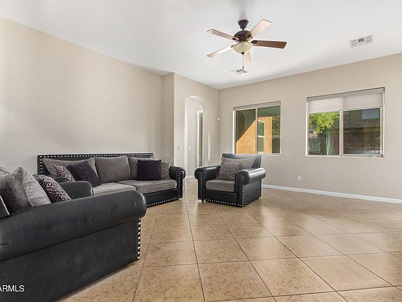 5th image of 2325 E Winston Drive