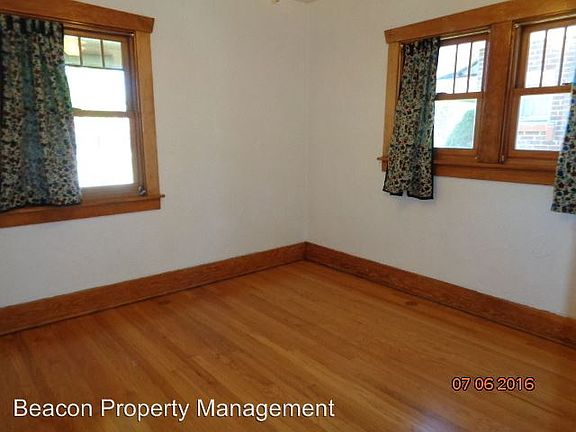 4th image of 2908 N Clayton St