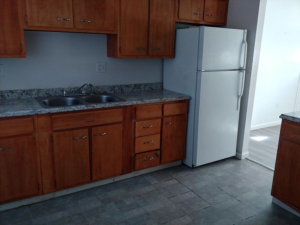 2nd image of 1260 S Irving St #2