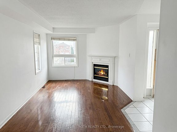 5th image of 60 Ridwell St