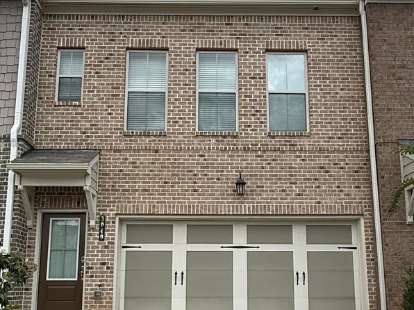 3040 Regal Crown Dr, Duluth, GA 30096