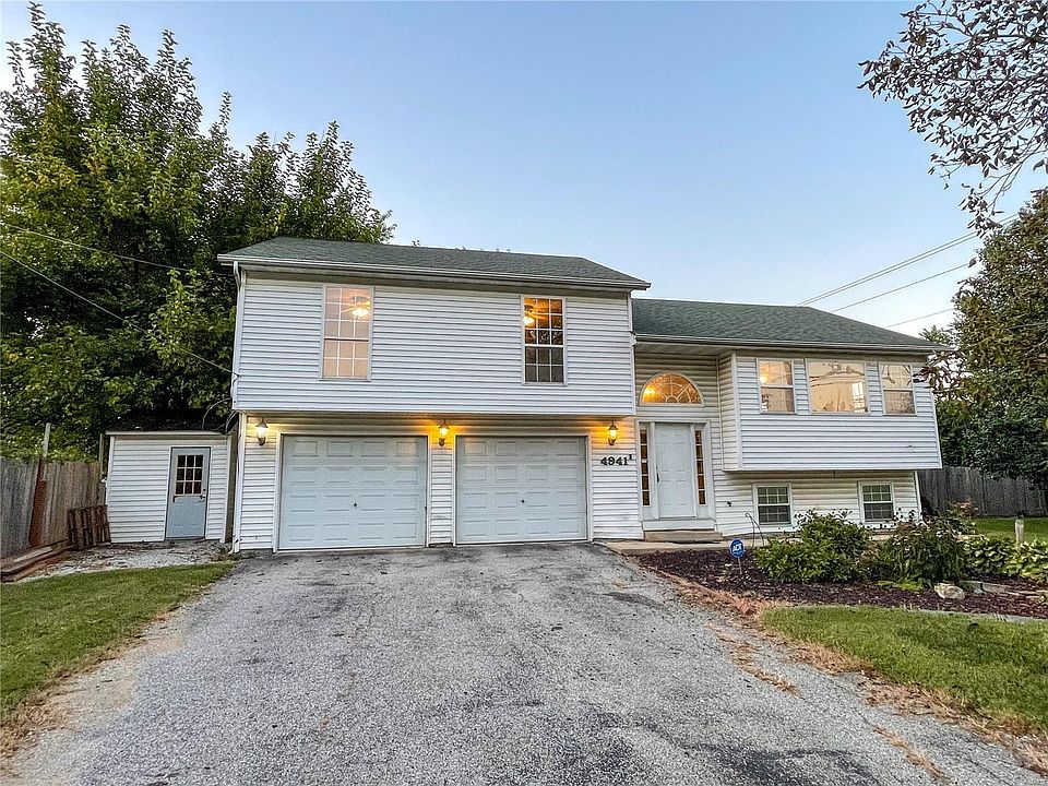 1st image of 4941 Mueller Ave